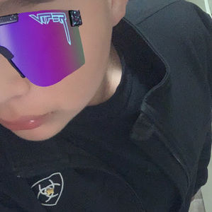 Meet your Posher, Josue